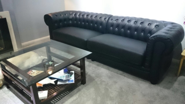 Black Leather Chesterfield sofa 
